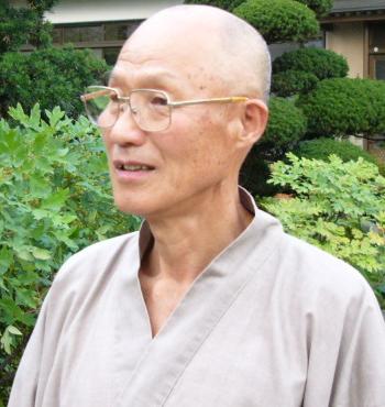 q낳