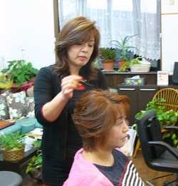 川島　慶子 様